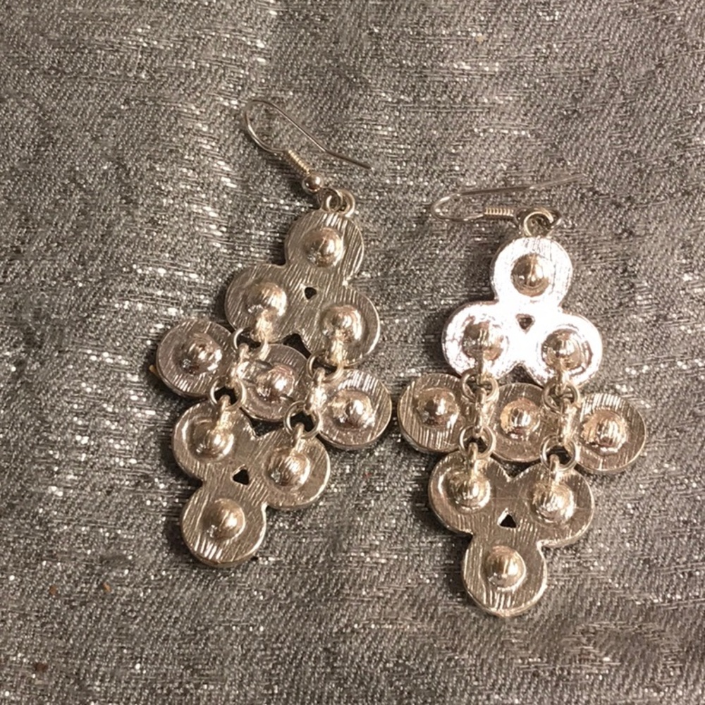 Make Your Own Statement With These Beautiful Earr… - image 4